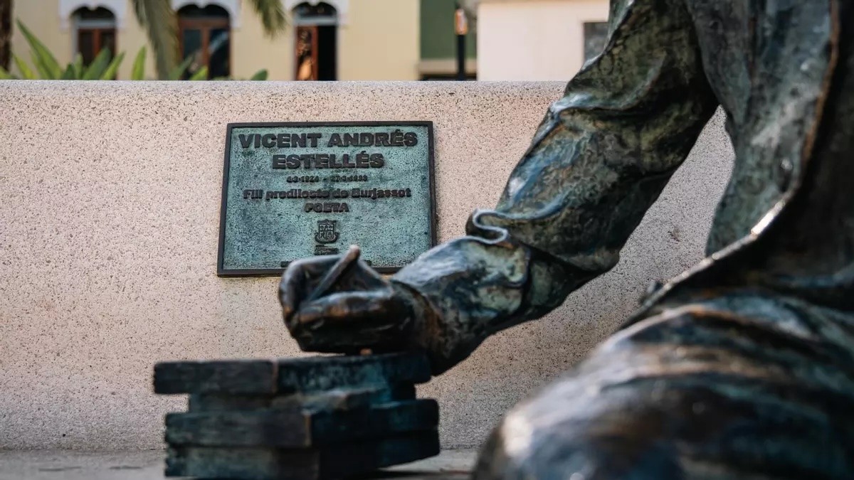 Seràs per sempre, una història de Vicent Andrés Estellés